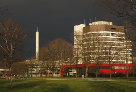 MZH - Treffpunkt nicht nur für die Sommeruni, auch für die Vorbereitung Mehrzweckhochhaus