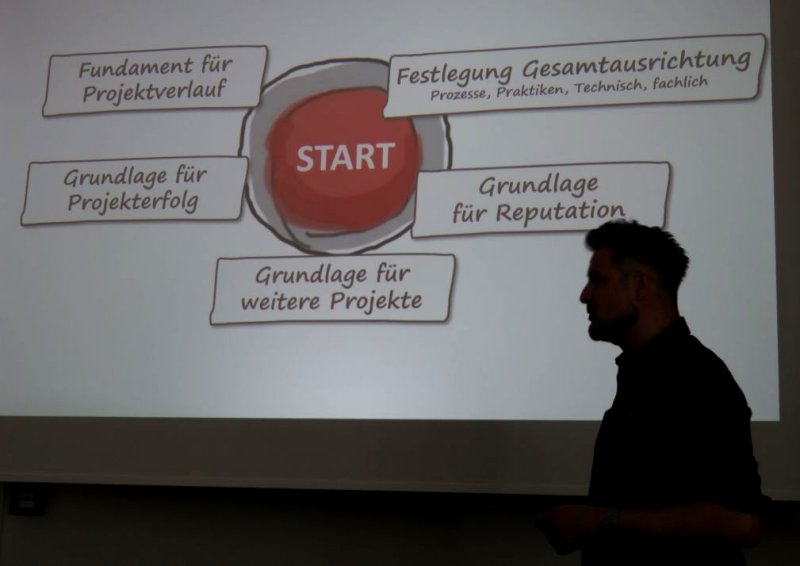 HEC erklärt mit fundiertem Wissen, wie man Projekte startet Folie mit guten Gründen für einen aufwändigen Vorbereitungsprozess beim Projektstart