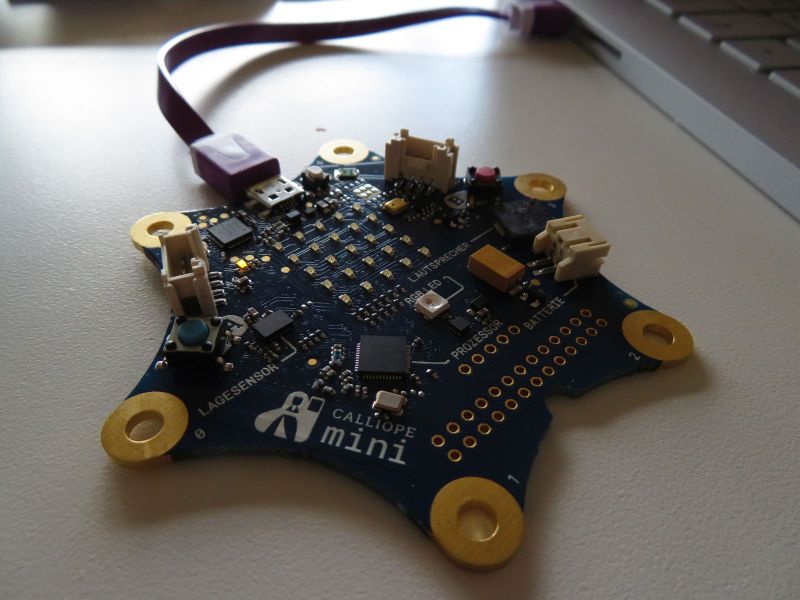 Mikrocontroller mit vielen Komponenten Calliope mini - Mikrocontroller