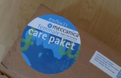 Spannend! Ein Paket Foto Paketaufkleber