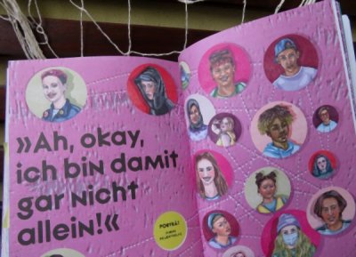 Viele verschiedene Köpfe... verschiedene Hautfarben, Gender, Alter...